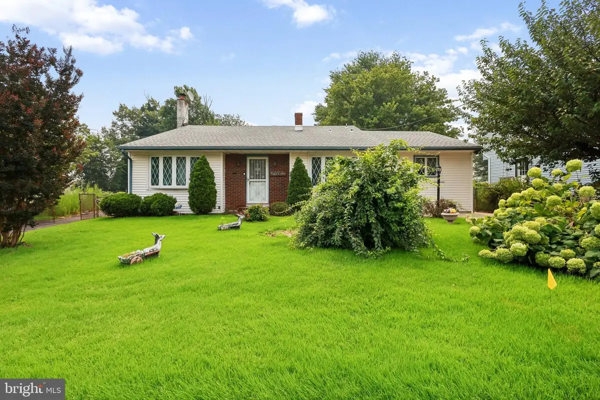 8460 Sheppard Rd, Pennsauken, NJ 08110 - #1
