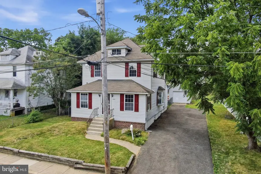 242 Trenton Ave, Laurel Springs, NJ 08021 - #2