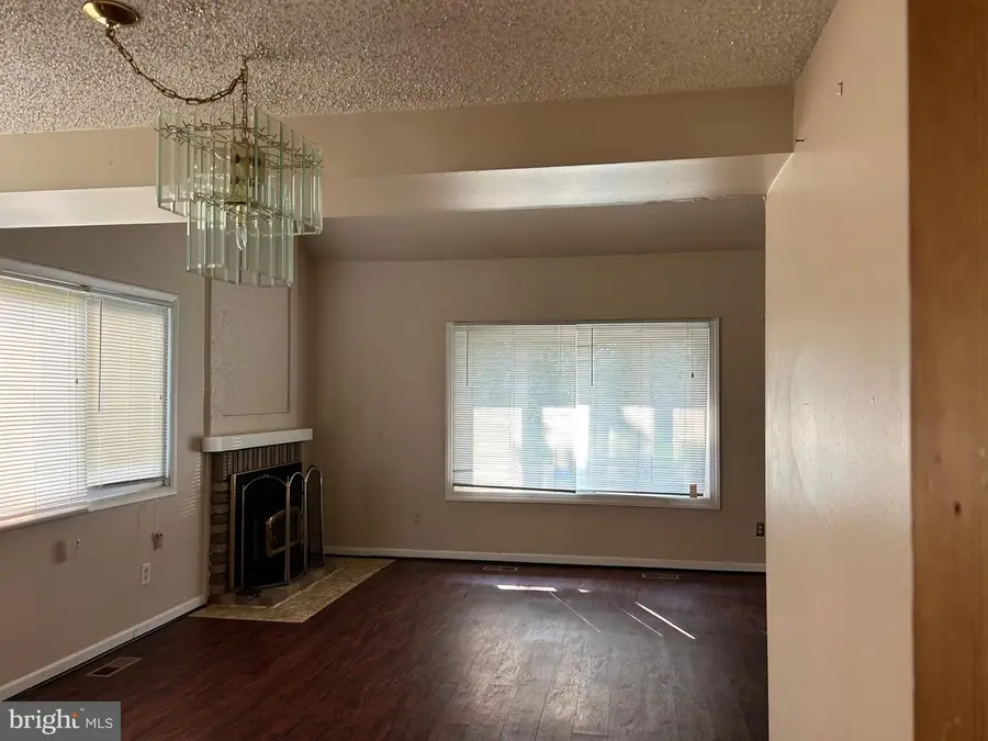 17 Parkhill Ln, Sicklerville, NJ 08081 - #3