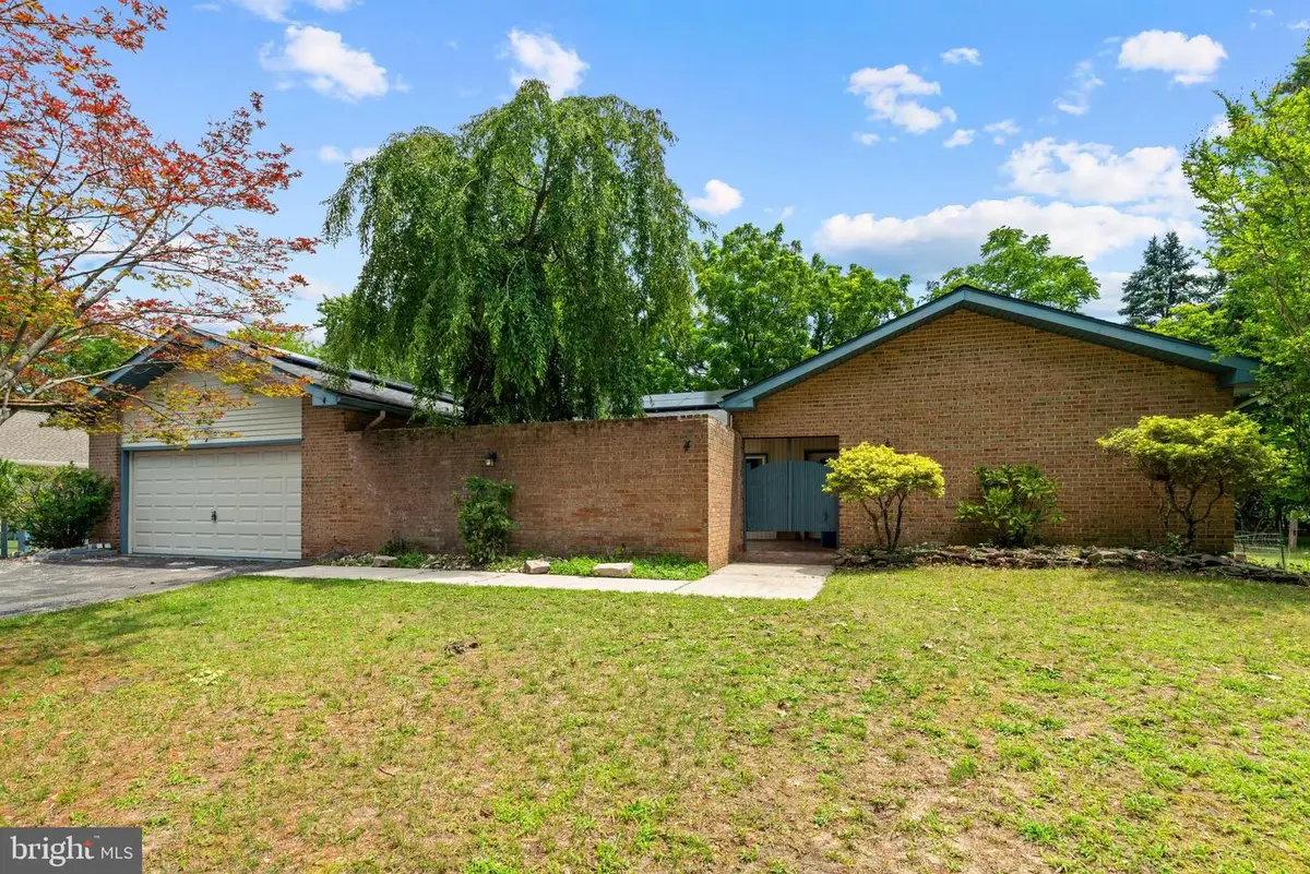 4 Steven Dr, Voorhees, NJ 08043 - #1