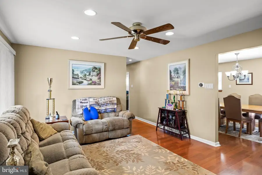 622 Pasadena Dr, Magnolia, NJ 08049 - #3