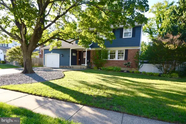 423 Old Orchard Rd, CHERRY HILL, NJ 08003
