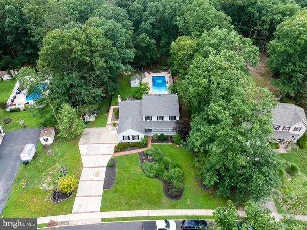 4 Arcadian Dr, SICKLERVILLE, NJ 08081