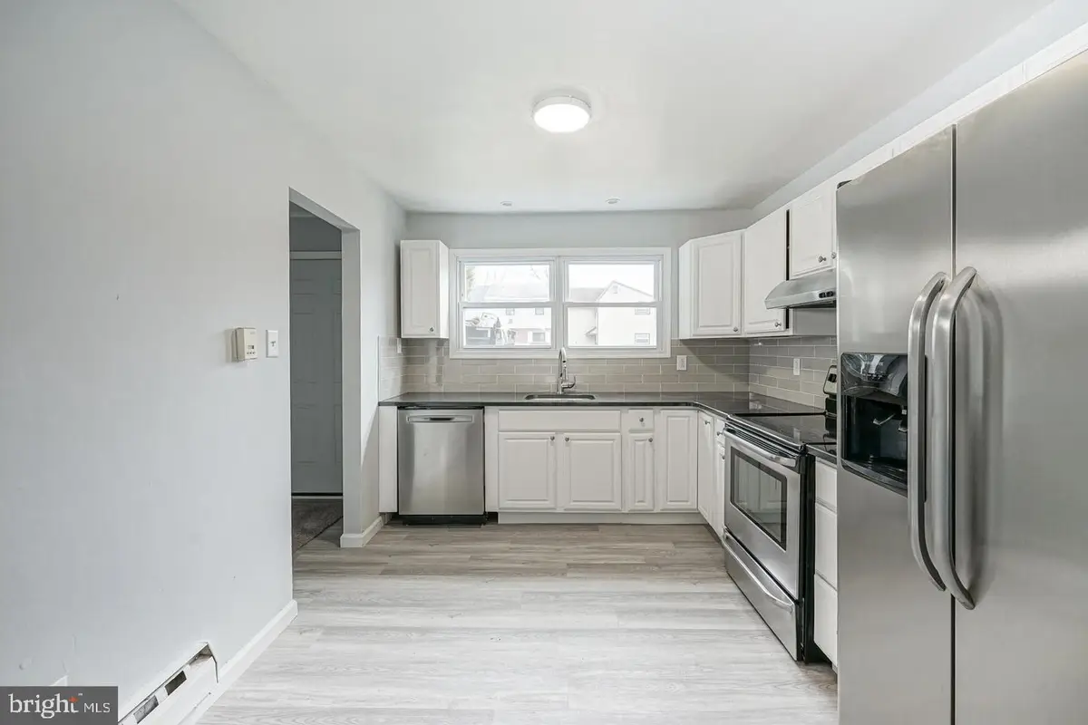 15 Kings Rd, Sicklerville, NJ 08081 - #1
