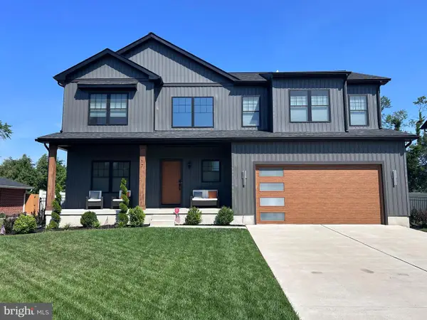 17 Bishop Ave, BERLIN, NJ 08009