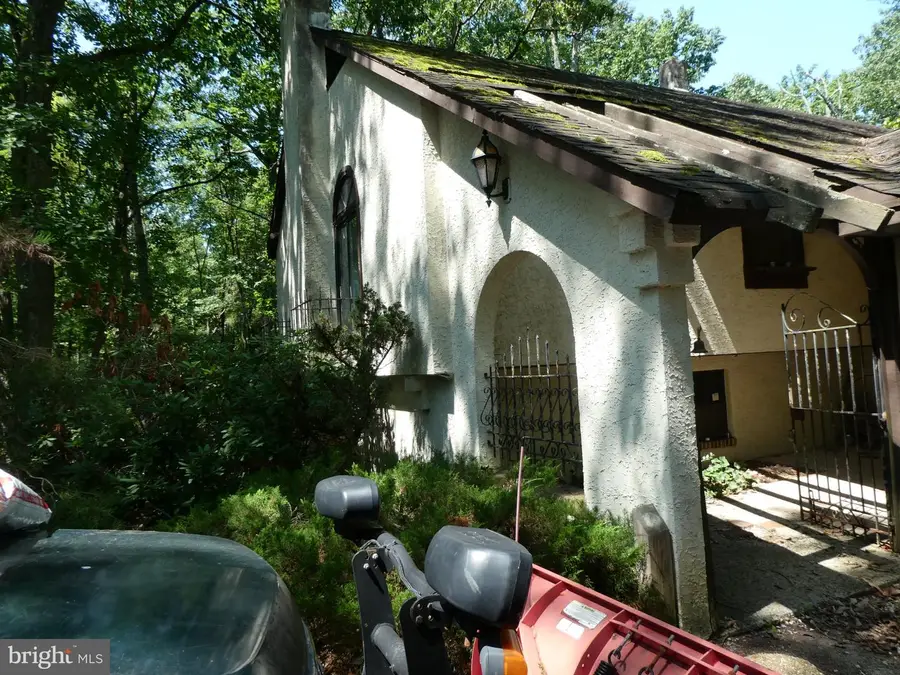 12 Robin Ln, West Berlin, NJ 08091 - #2