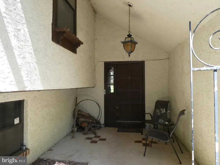 12 Robin Ln, West Berlin, NJ 08091 - #3