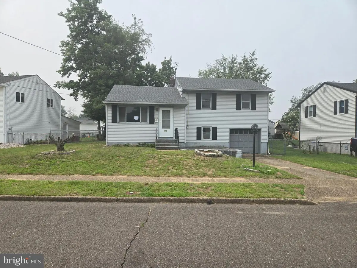 625 Andrea Rd, Runnemede, NJ 08078 - #1