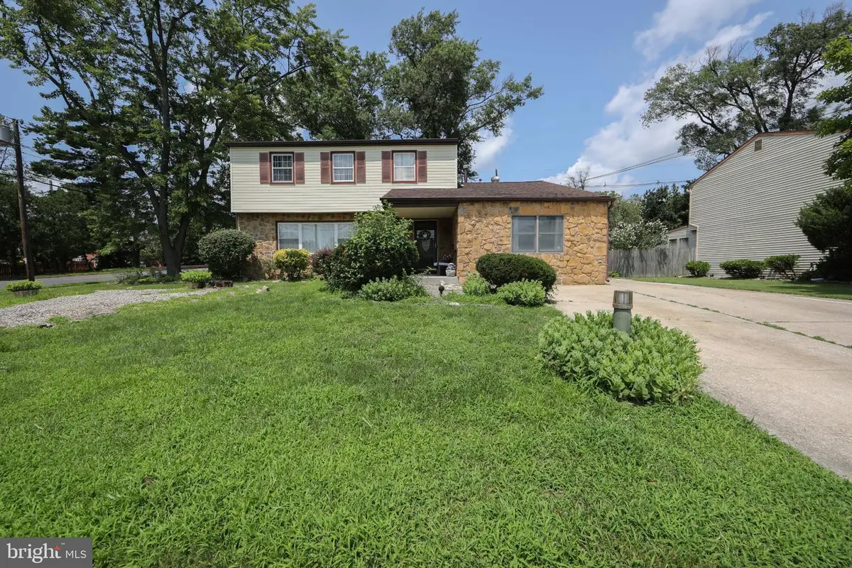2 Clark Dr, Barrington, NJ 08007 - #1