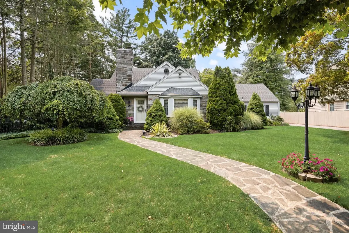 505 W Crystal Lake Ave, Westmont, NJ 08033 - #1