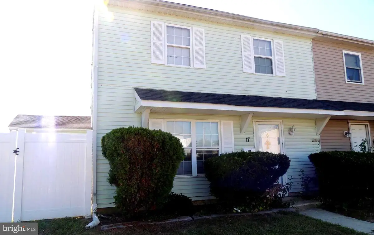 17 Lehigh Ct, Sicklerville, NJ 08081 - #1