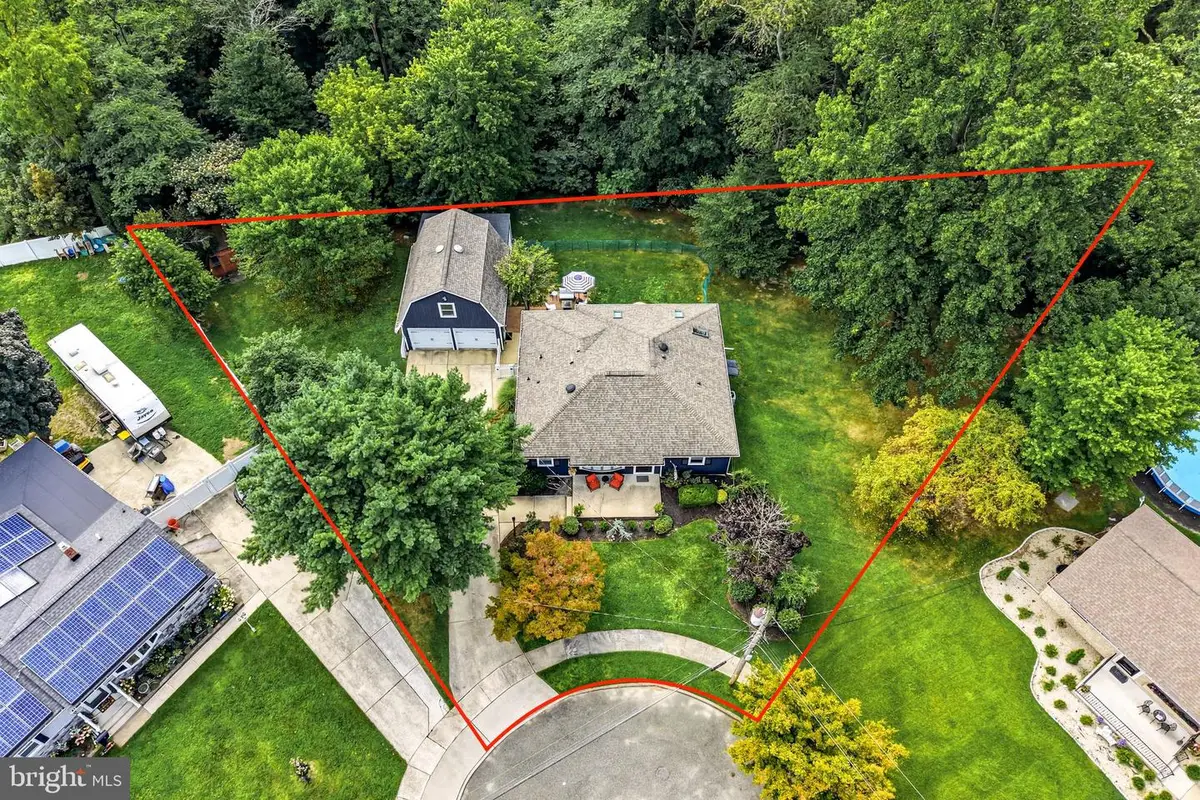 5 College Cir, Stratford, NJ 08084 - #1