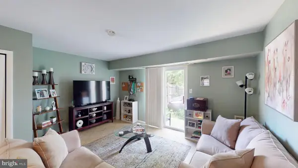 11 La Cascata Tnhs, CLEMENTON, NJ 08021