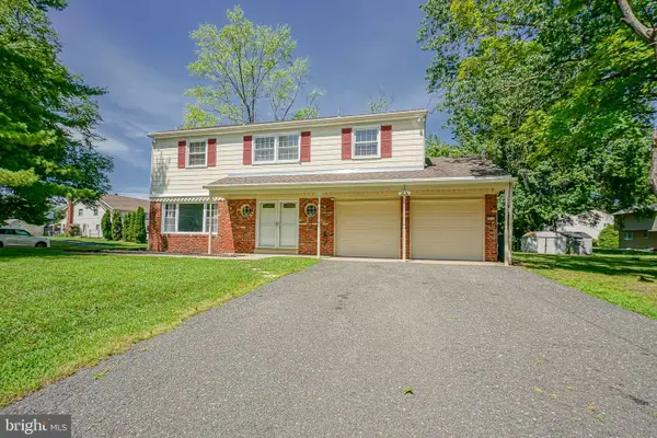 1016 Eagle Ln, CHERRY HILL, NJ 08003