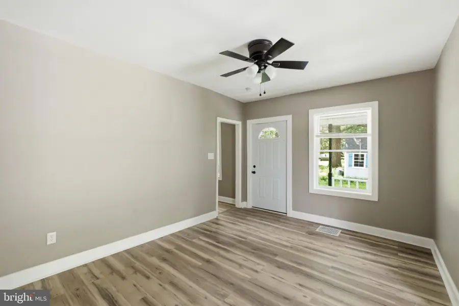 218 Lake Ave, Clementon, NJ 08021 - #3