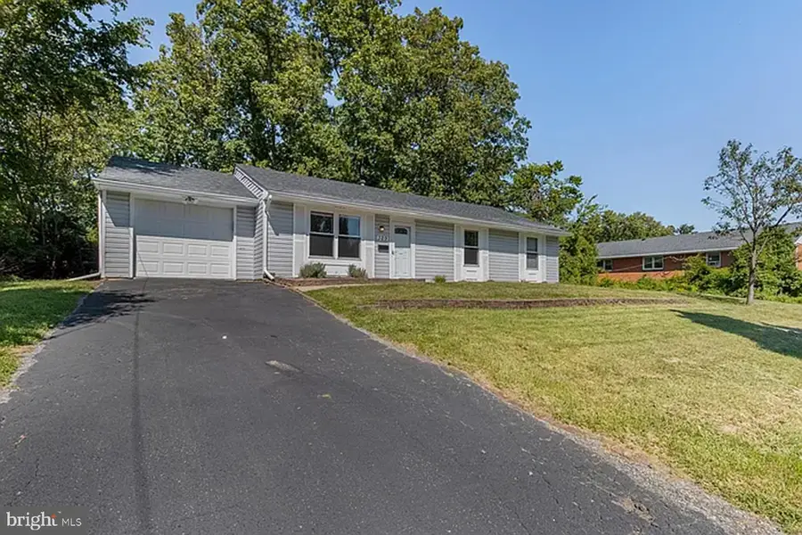 329 Columbia Ave, Stratford, NJ 08084 - #2