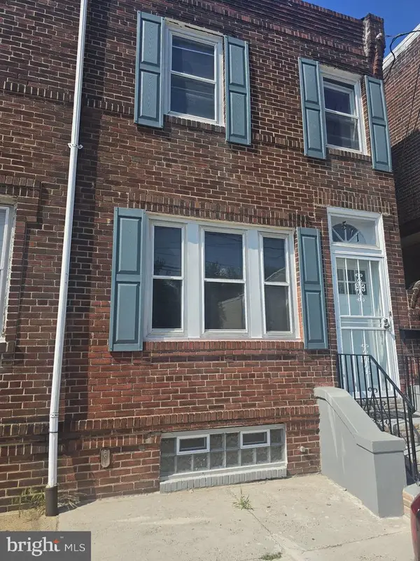 571 Clinton St, CAMDEN, NJ 08103
