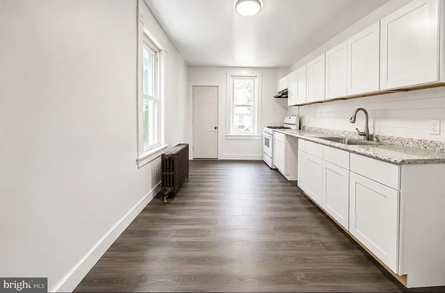 433 Viola St, Camden, NJ 08104 - #3
