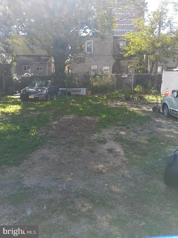722 Cedar St, CAMDEN, NJ 08102
