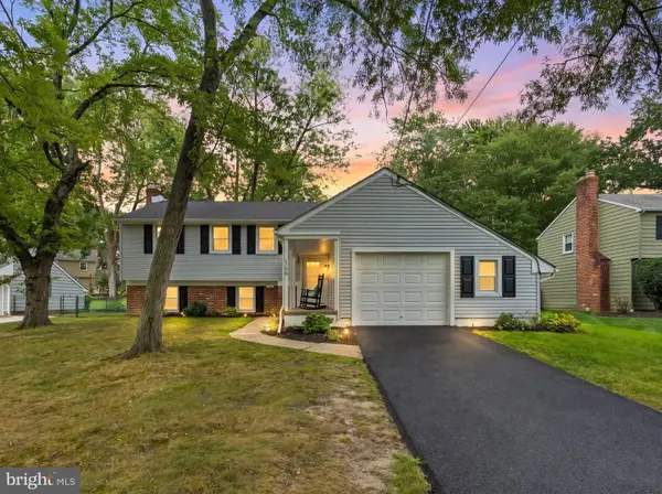 166 Pearlcroft Rd, CHERRY HILL, NJ 08034