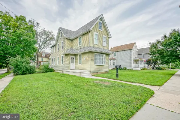 2835 N Centre St, PENNSAUKEN, NJ 08109