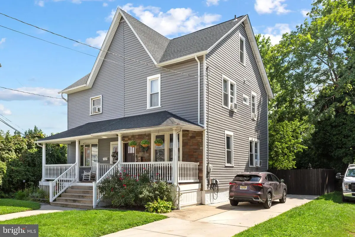 18 W Pine St, Audubon, NJ 08106 - #1