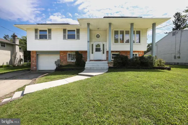 15 Knollwood Dr, CHERRY HILL, NJ 08002