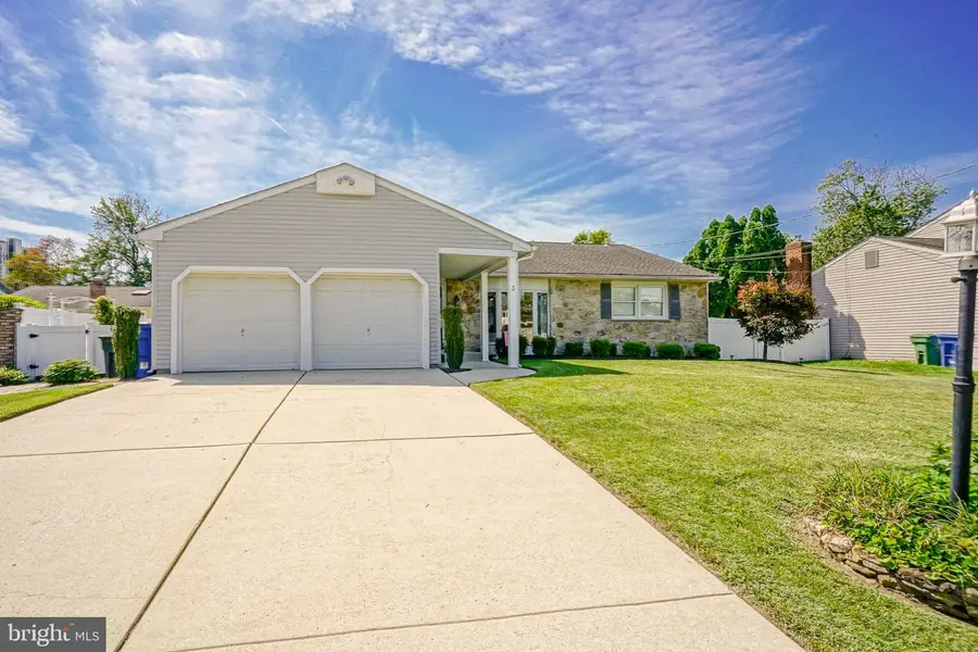 3 Pebble Ln, Cherry Hill, NJ 08002 - #2