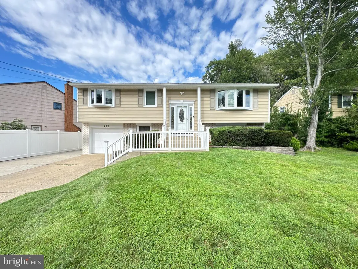 202 E Tampa Ave, Cherry Hill, NJ 08034 - #1