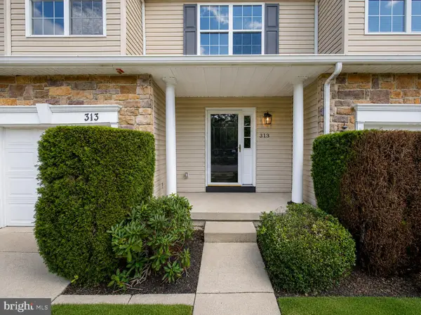 313 Hidden Dr, BLACKWOOD, NJ 08012