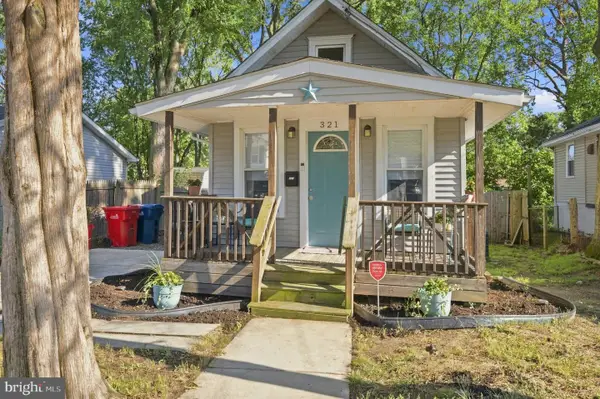 321 W Evergreen Ave, SOMERDALE, NJ 08083
