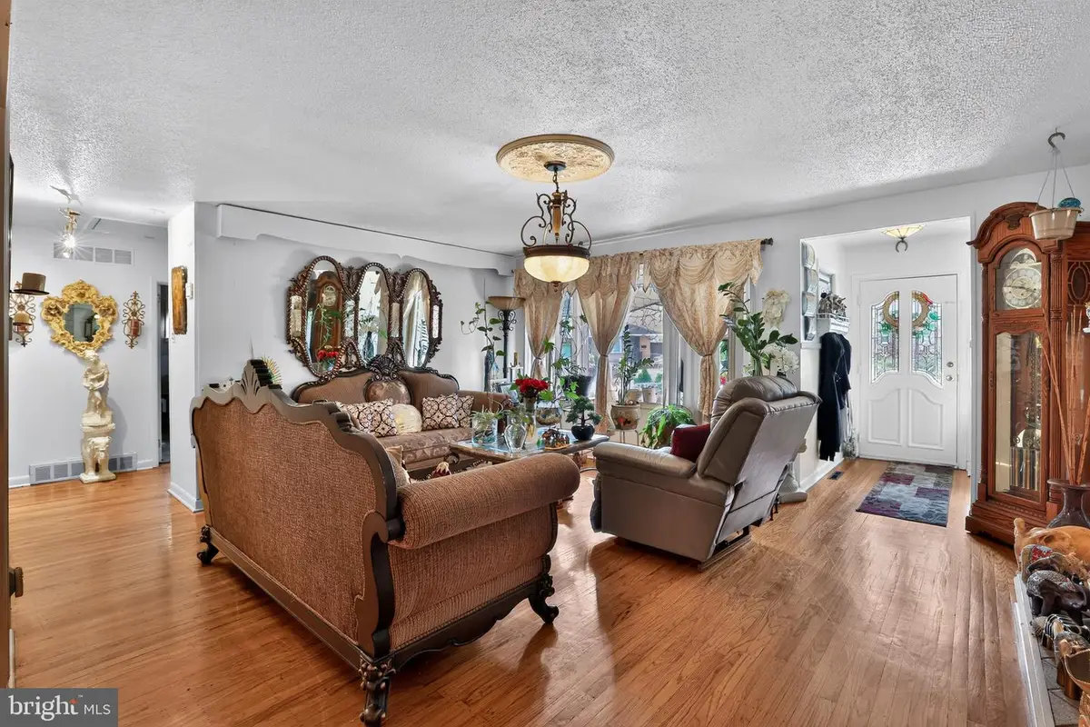 6025 Forrest Ave, Pennsauken, NJ 08110 - #1
