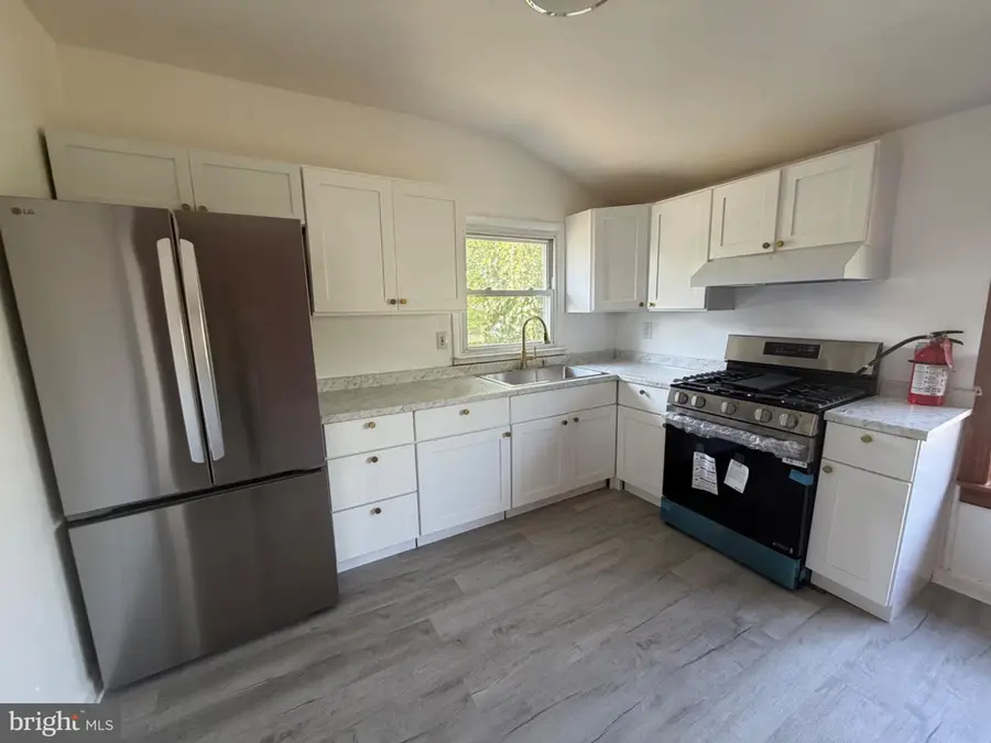 121 Edgewood Ave, Bellmawr, NJ 08031 - #3