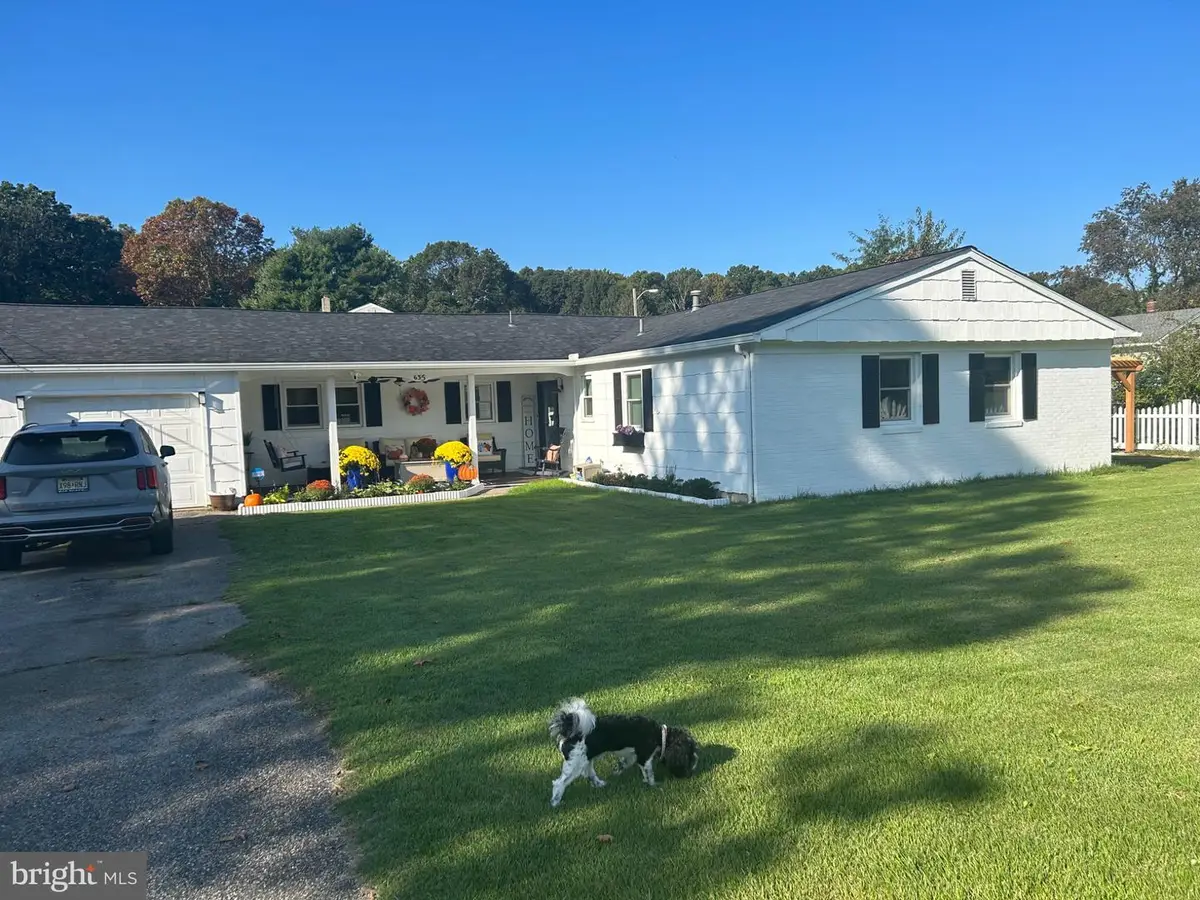 635 Wilby Rd, Sicklerville, NJ 08081 - #1