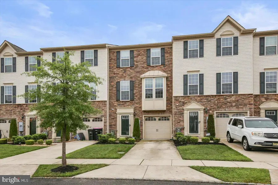 81 Village Green Ln, Sicklerville, NJ 08081 - #2