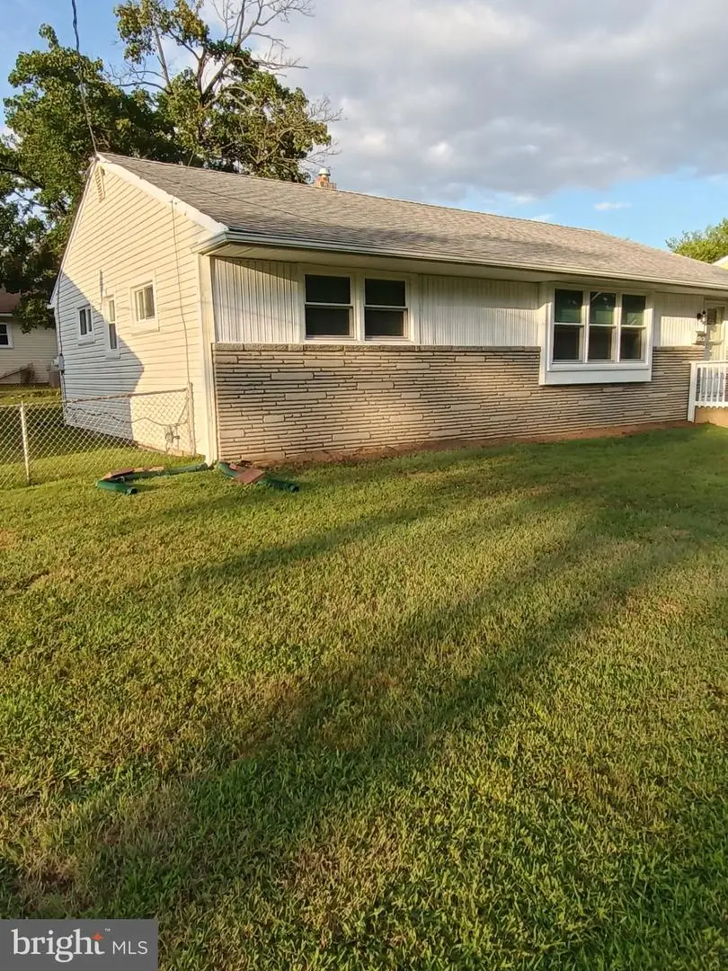 5047 Golfview Dr, Pennsauken, NJ 08109 - #2