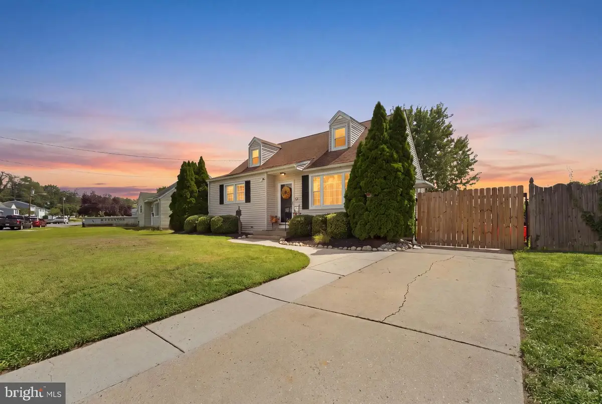 512 Cloverdale Rd, Blackwood, NJ 08012 - #1