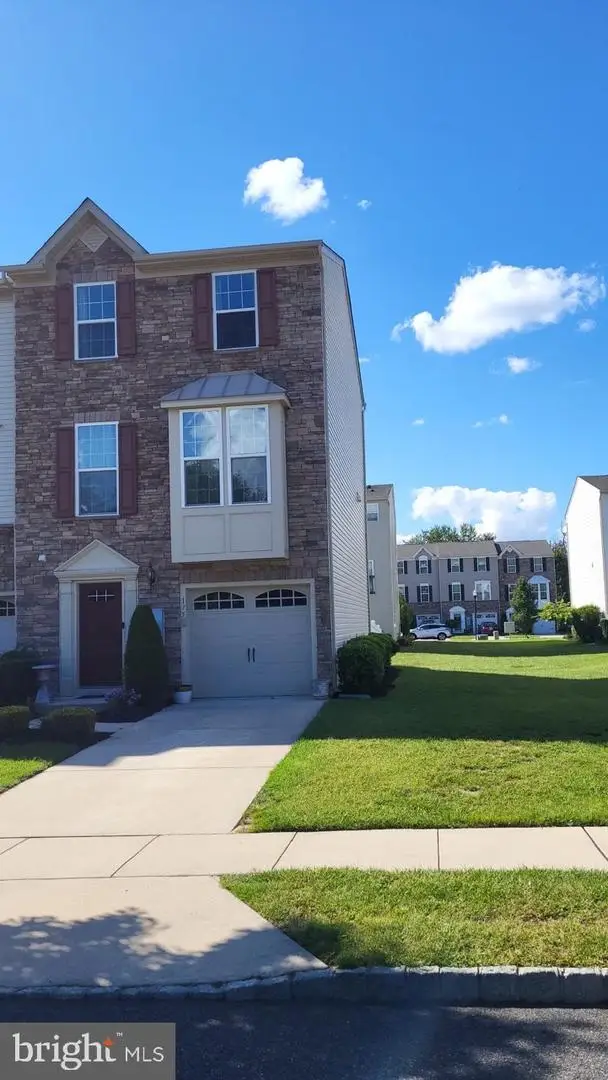 175 Village Green Ln, Sicklerville, NJ 08081 - #2