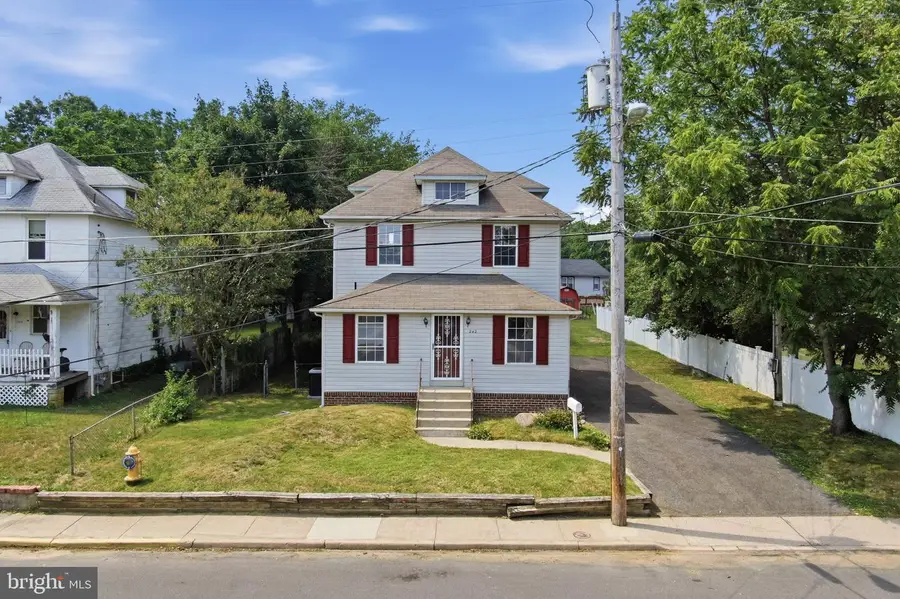 242 Trenton Ave, Laurel Springs, NJ 08021 - #3
