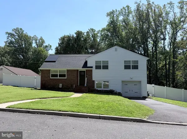 212 Summit Ave, BLACKWOOD, NJ 08012