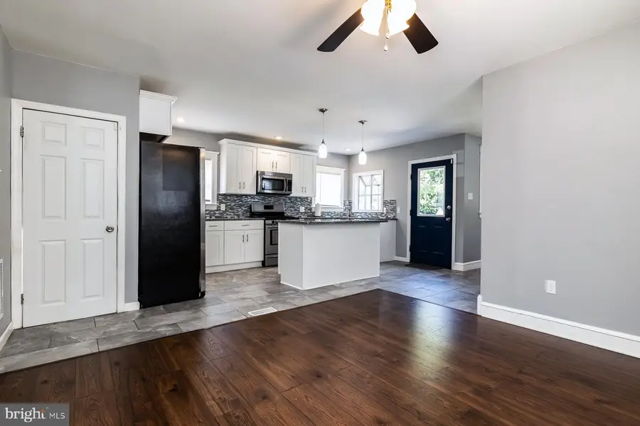 27 Apple Ave, Bellmawr, NJ 08031 - #2