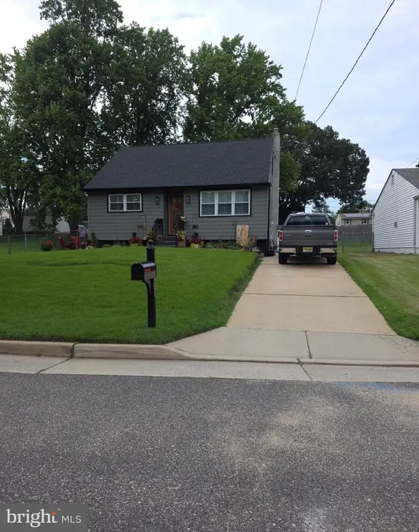 221 Richmond Ave, BLACKWOOD, NJ 08012
