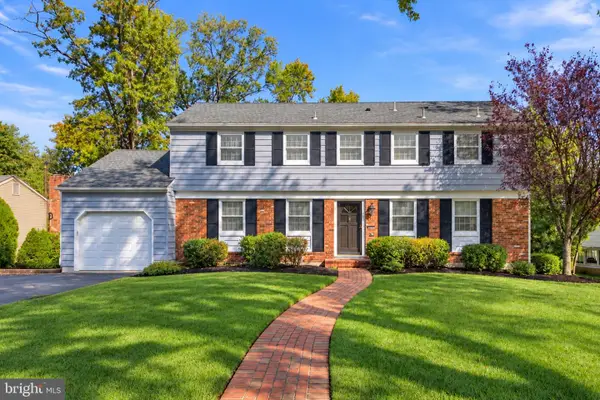 1713 Lark Ln, CHERRY HILL, NJ 08003
