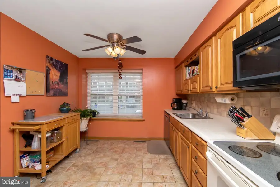 27 Crofton Cmns, Cherry Hill, NJ 08034 - #3