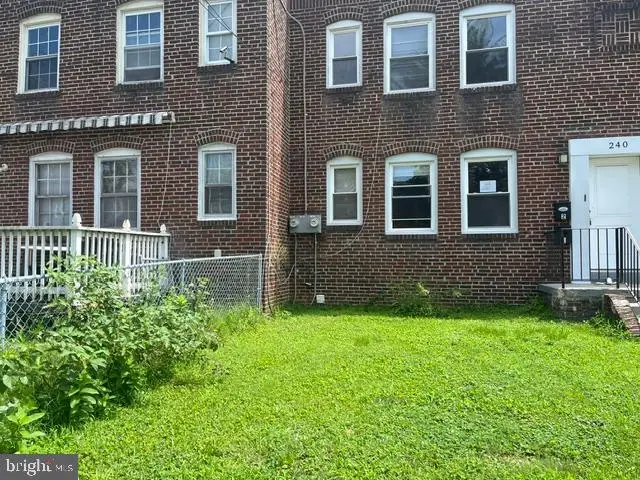 240 Wilmont Ave, Camden, NJ 08105 - #2