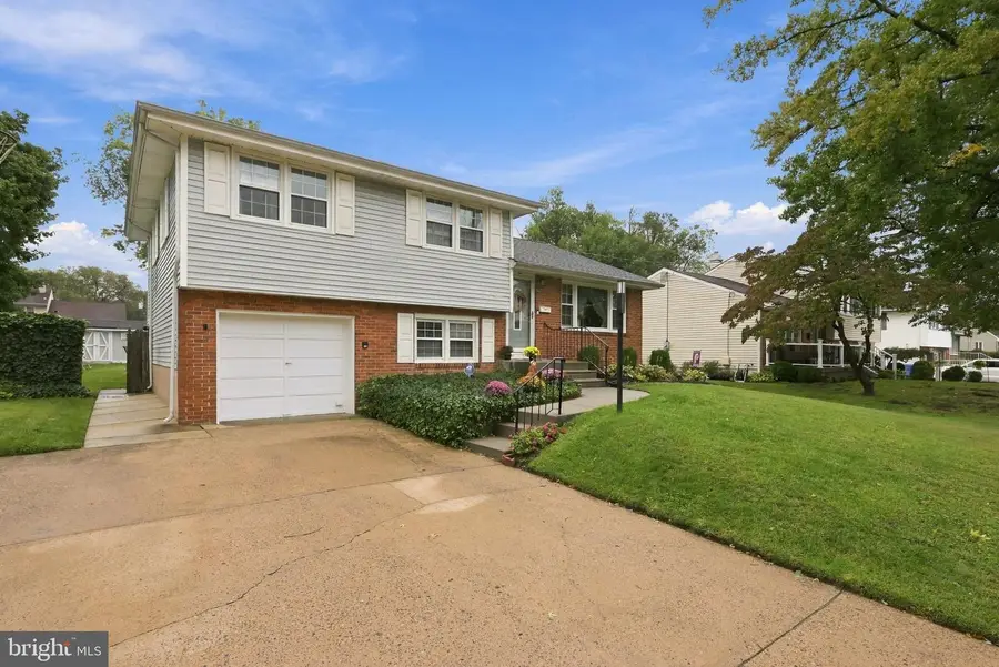 207 Massachusetts Ave, Cherry Hill, NJ 08002 - #2