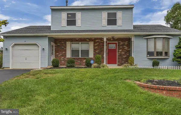 33 Berwick Ln, SICKLERVILLE, NJ 08081