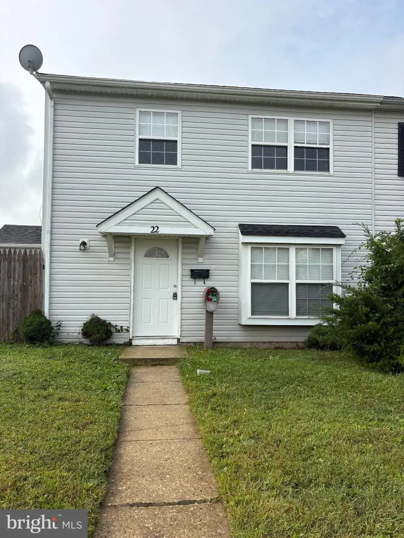 22 Lawrence Ct, Sicklerville, NJ 08081 - #1