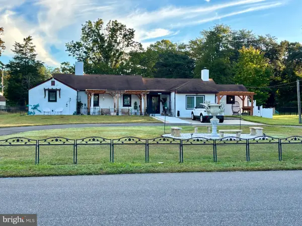 233 W Landing Rd, BLACKWOOD, NJ 08012