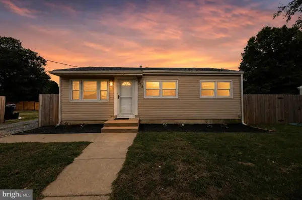 222 Cross Keys Road Rd, BERLIN, NJ 08009
